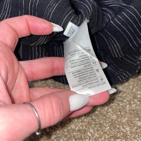 VINCE blouse Variegated Stripe Crinkle Cotton Top black white 100% cotton SZ S - Picture 9 of 12